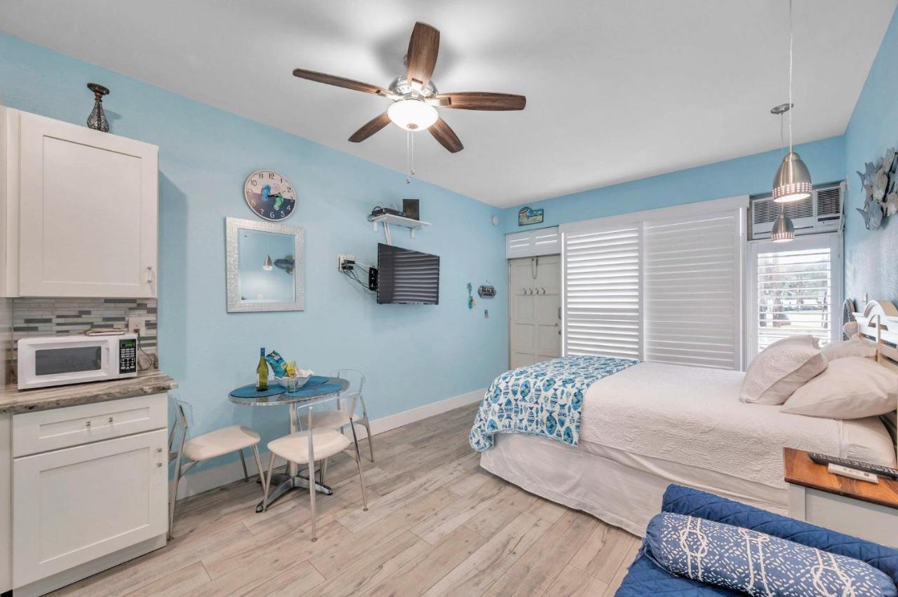 Picturesque Waterfront Studio Clearwater Beach Exteriör bild