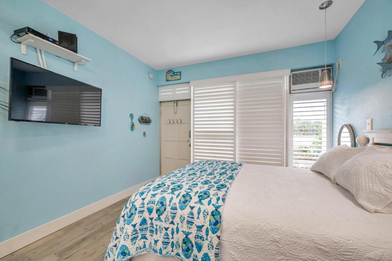 Picturesque Waterfront Studio Clearwater Beach Exteriör bild